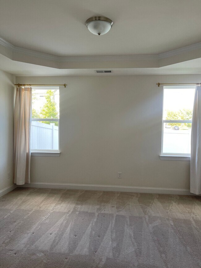 Foto del edificio - 5543 Harris Cove Dr