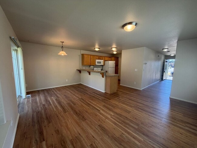 Foto del edificio - 3 Bedroom 2.5 Bath Two Story Duplex