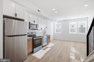 Building Photo - 2126 N Percy St