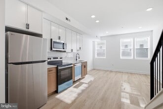 Building Photo - 2126 N Percy St