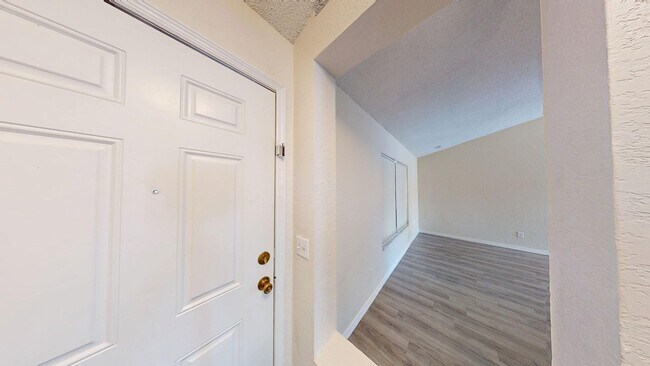Foto del edificio - Beautiful 3 Bed/2 Bath Single Family Home ...