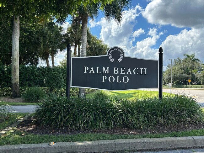 Foto del edificio - 13334 Polo Club Rd