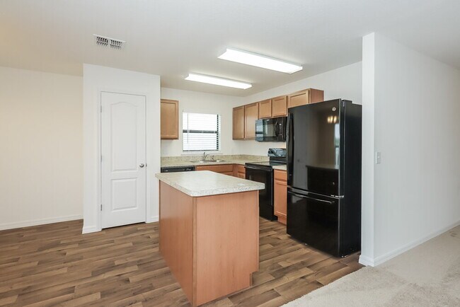 Foto del edificio - 748 Chatham Walk Dr