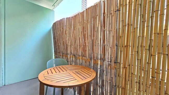 Foto del edificio - 432 Nmhana St