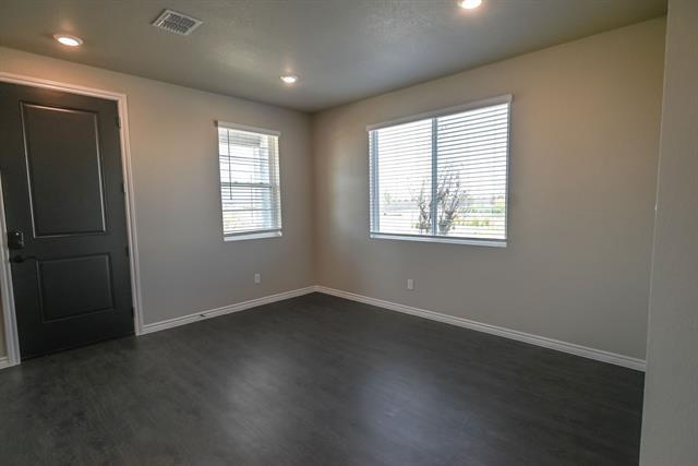 Foto del edificio - 1704 Laurel Ln