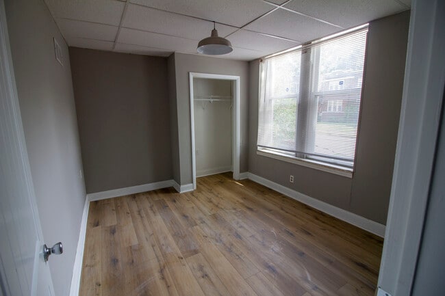 Foto del edificio - 919 Bates St