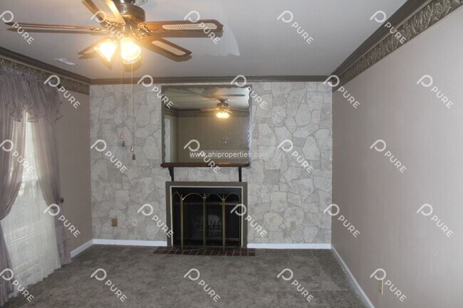 Foto del edificio - 2817 Wynterhall Rd SE