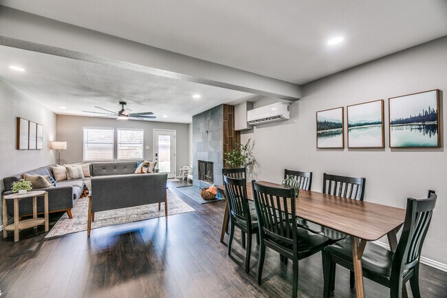 Building Photo - 2519 Highwood Dr