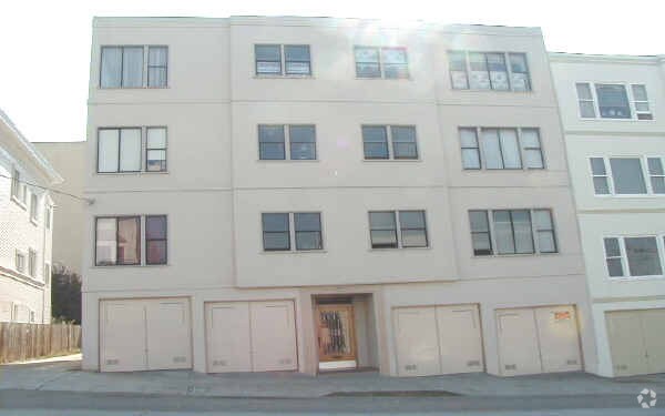 Building Photo - 1539 Kirkham St