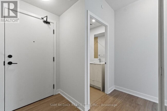 Building Photo - 430 Square One Dr