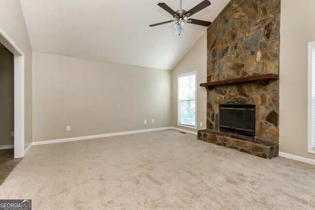 Foto del edificio - 6076 Cowan Mill Rd