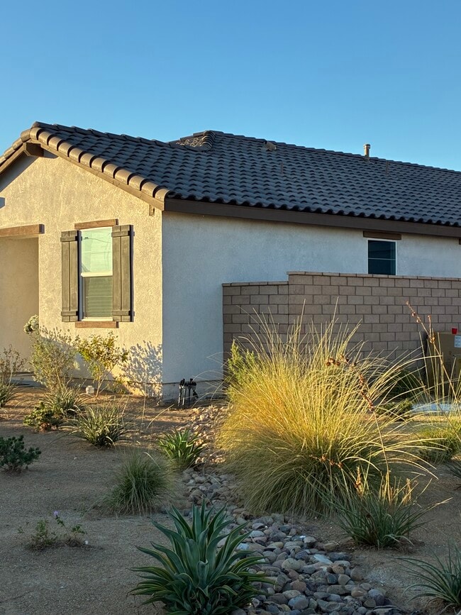 Foto del edificio - 42417 Lamporo Wy