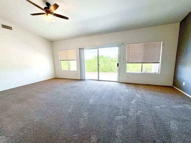 Building Photo - JUST REDUCED! DEL WEB COTTONWOOD RANCH COM...