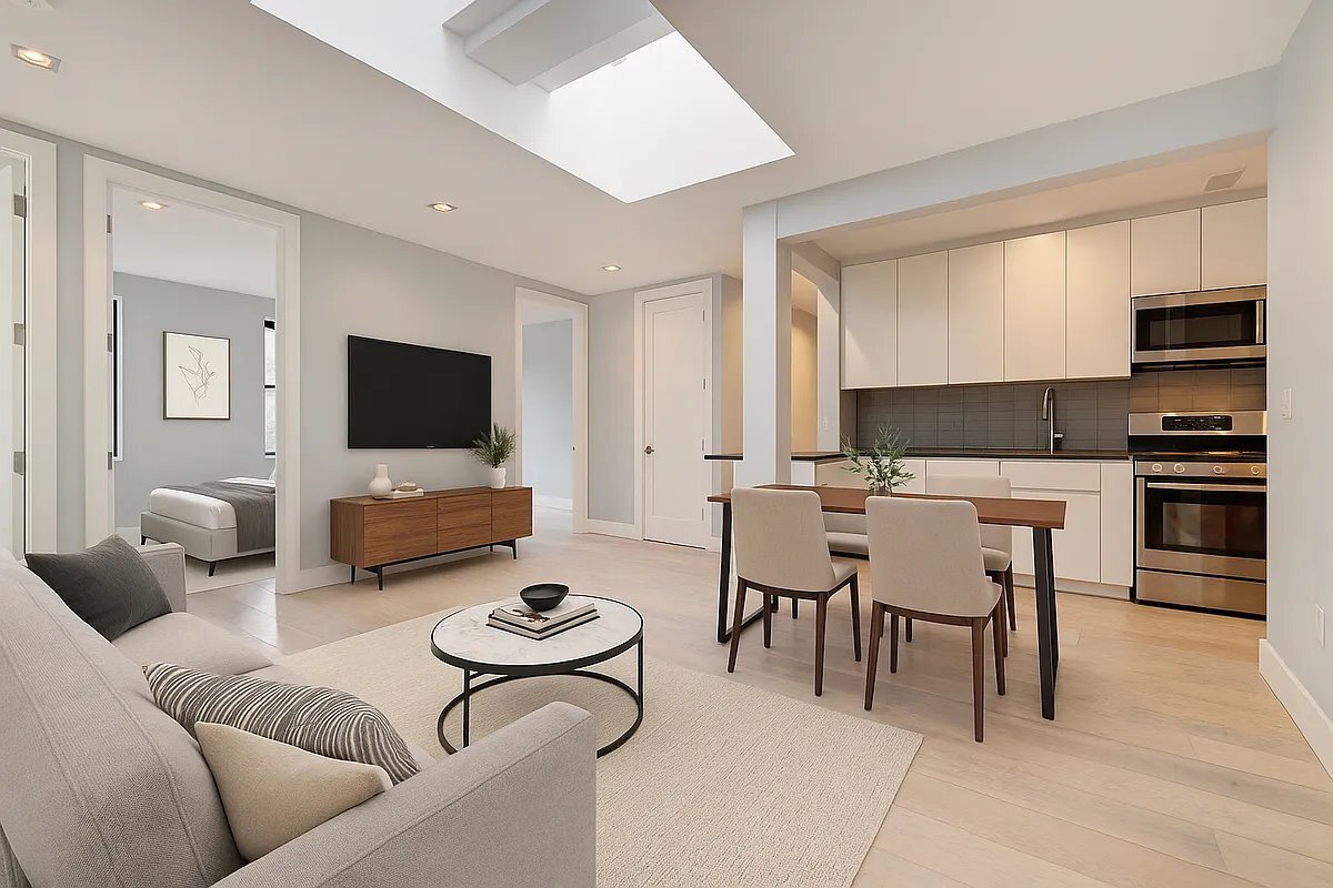 Foto principal - 219 E 28th St