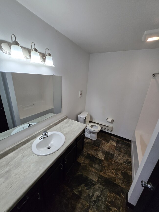 Building Photo - 5508 Cyndi Ct