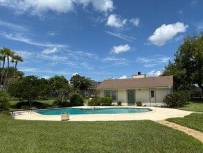 Building Photo - 662 Cortez Cir