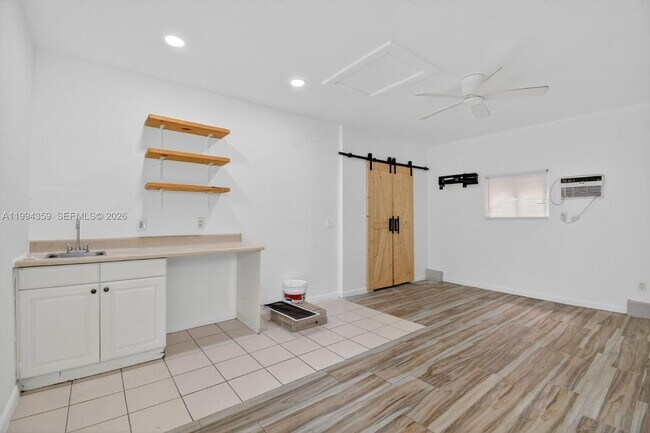 Foto del edificio - 220 SW 16th St