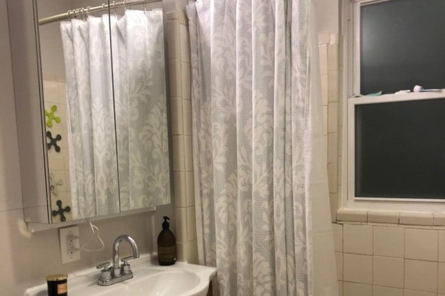 Bathroom - 8 Fox St