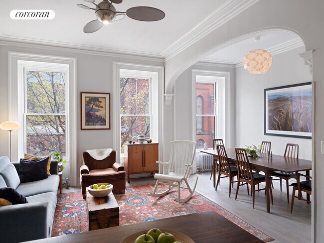 Foto del edificio - 75 Willoughby Ave