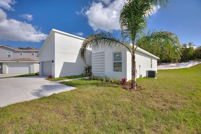 Building Photo - Deposit-Free! Modern, energy efficient hom...