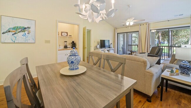 Foto del edificio - 14 Stillwood Dr