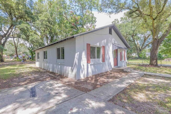 Building Photo - 2706 W Baars St