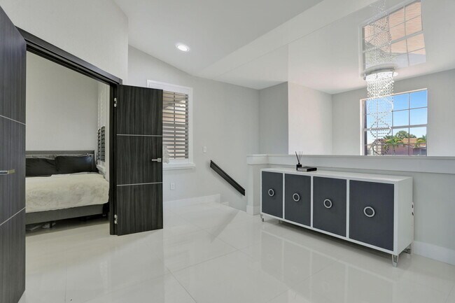 Foto del edificio - 6584 Villa Sonrisa Dr