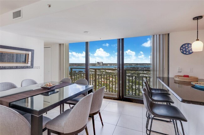 Foto del edificio - 3000 N Ocean Dr