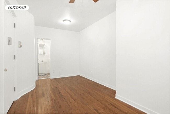 Building Photo - 212 W 16th St