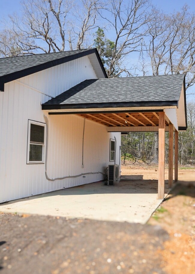 Building Photo - 64 Ted Gran Ln