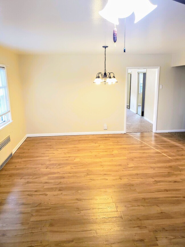 Dining Area - 109 Rockwell St