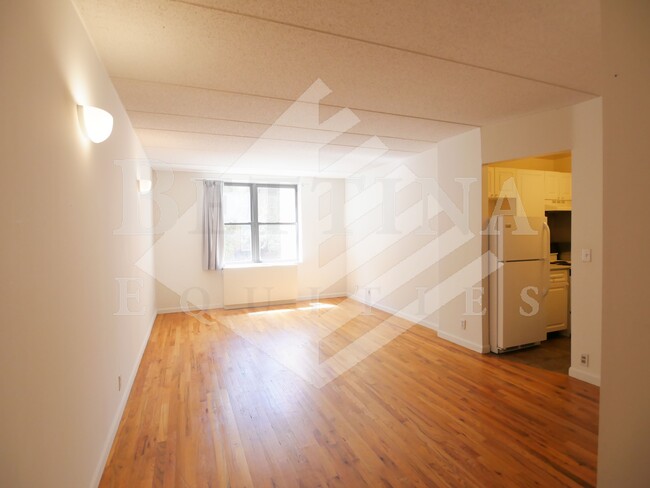 Foto del interior - 94 East 4th Street- 2 Months Free!