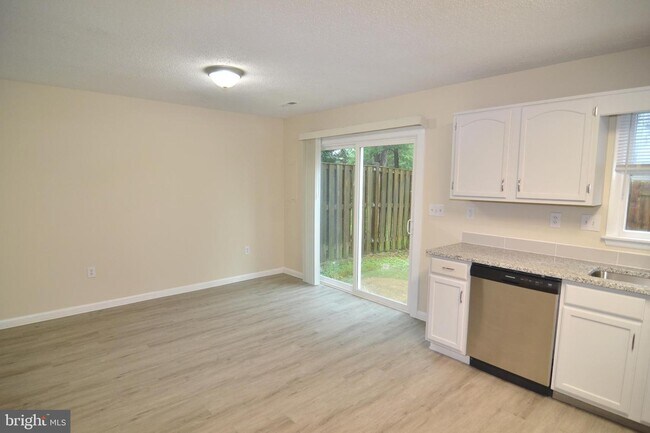 Building Photo - 21632 S Shangri-La Dr