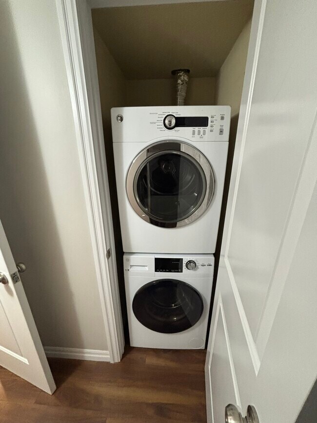 Photo du bâtiment - 251 Erb St. W