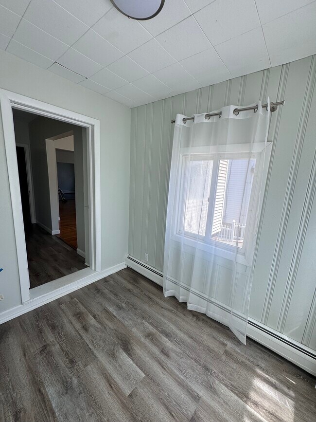 Sun room - 101 Reservoir Ave