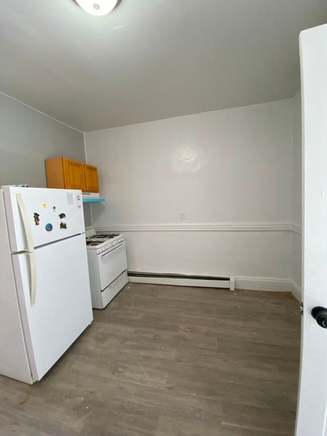 Photo - 12 Riverview Pl (Yonkers, NY) Apartment