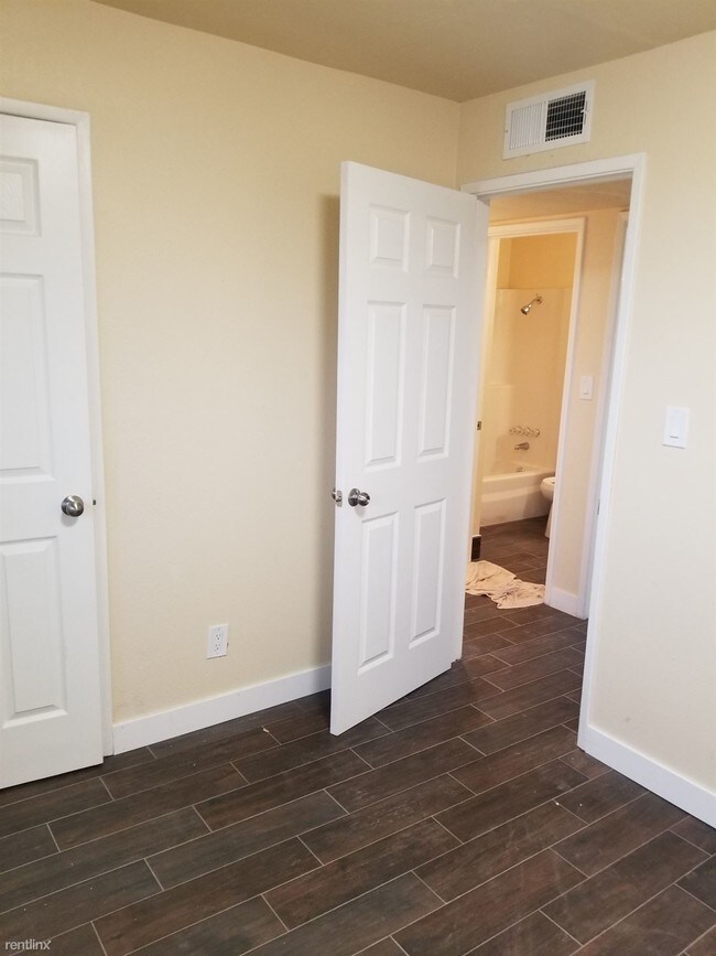 Foto del edificio - 4 br, 2 bath House - 508 W 14th St