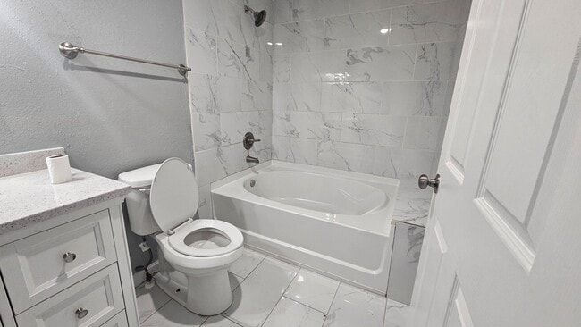 Foto del edificio - 1902 McMillan St