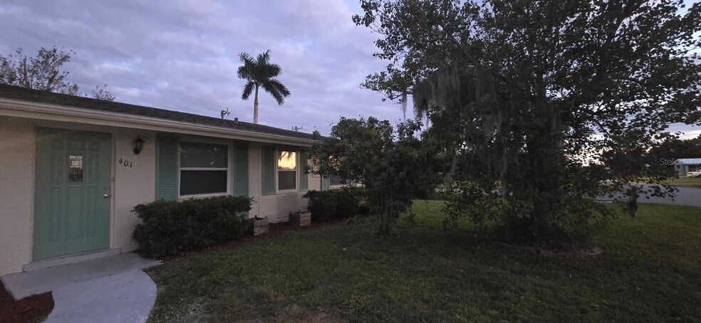 Foto principal - 401 Skylark Ln NW