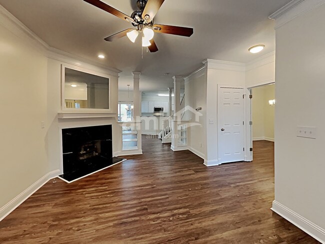 Building Photo - 791 Gardenside Cir SE