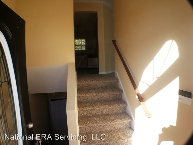 Building Photo - 325 River Trace Dr