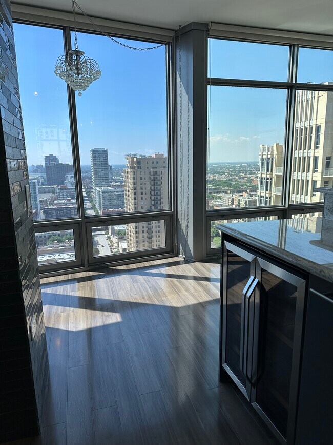 Foto del edificio - 100 E 14th St