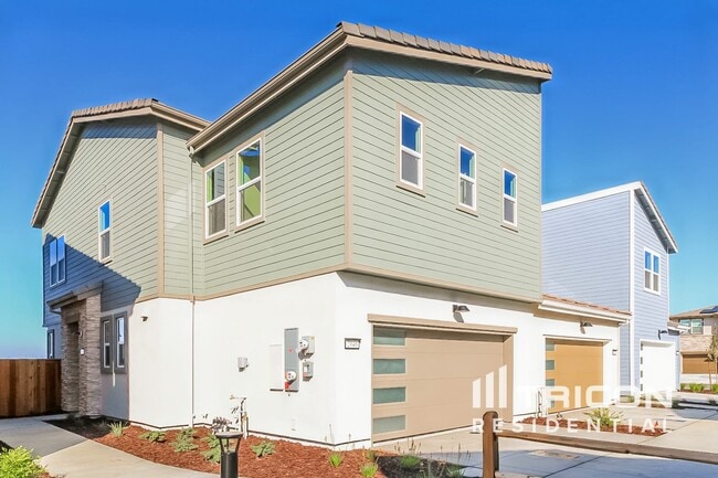 Building Photo - 2046 Delta Vw Ave