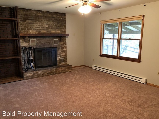 Building Photo - 3 br, 2 bath House - 615 S 16.5 St.