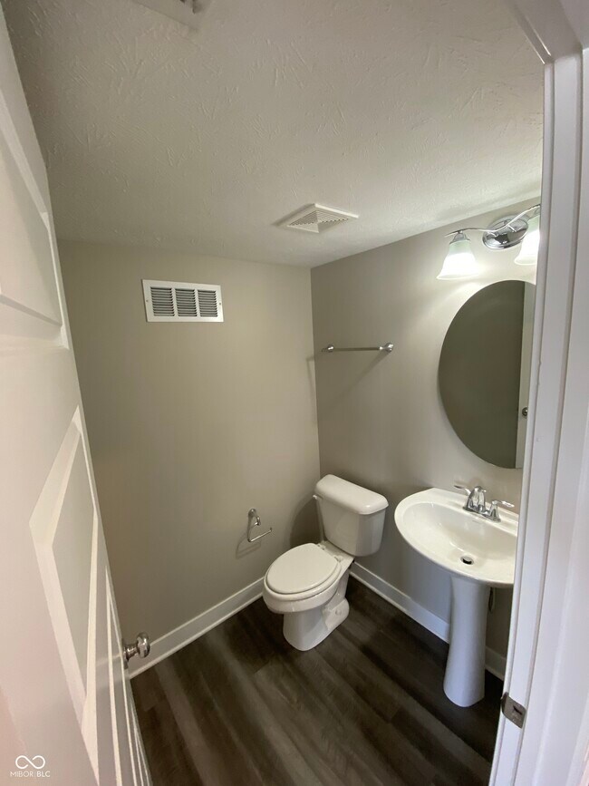 Foto del edificio - 7259 Barker St