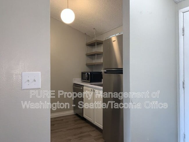 Building Photo - 3430 I St NE