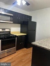 Building Photo - 804 Quince Orchard Blvd