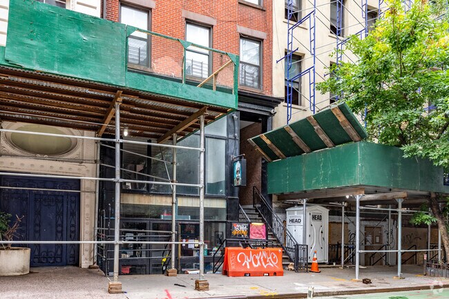 Foto del edificio - 22 E 13th St