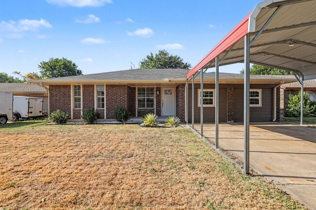 Building Photo - 1052 Hargis Ln