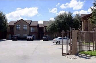 Building Photo - 9802 Cantera Ct